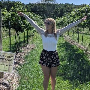 Meet your Posher, Abby